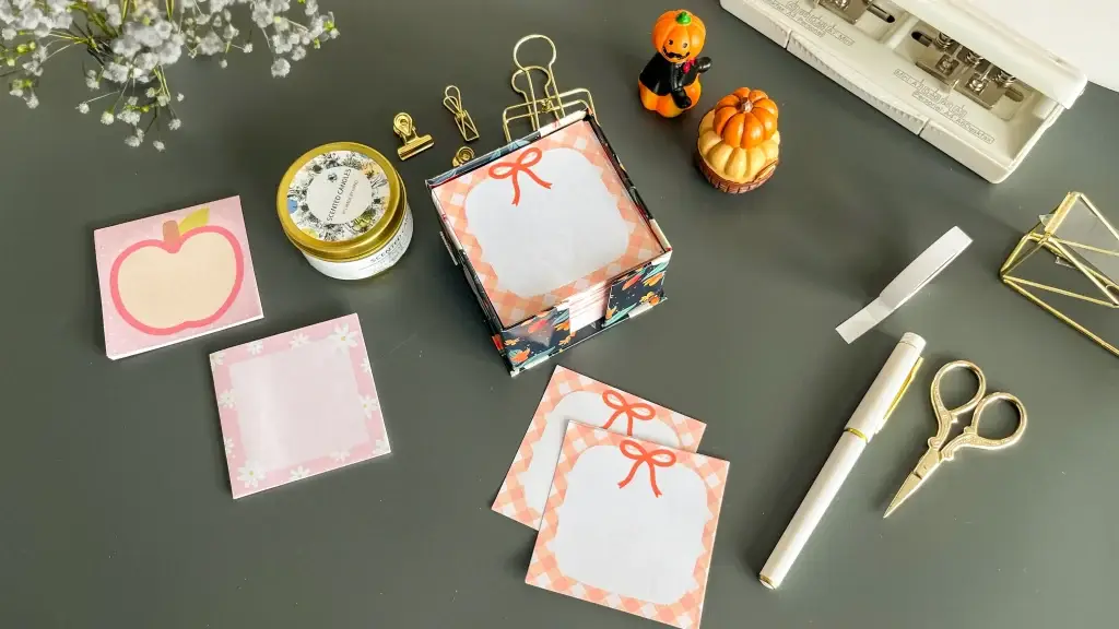 A handmade memo notepad block holder, the finished make from this DIY tutorial