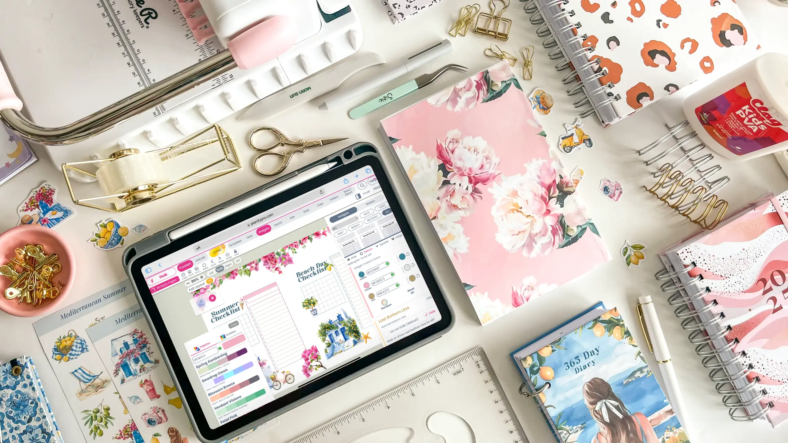 Templates being designed in Planify Pro, from its guide to becoming a planner seller