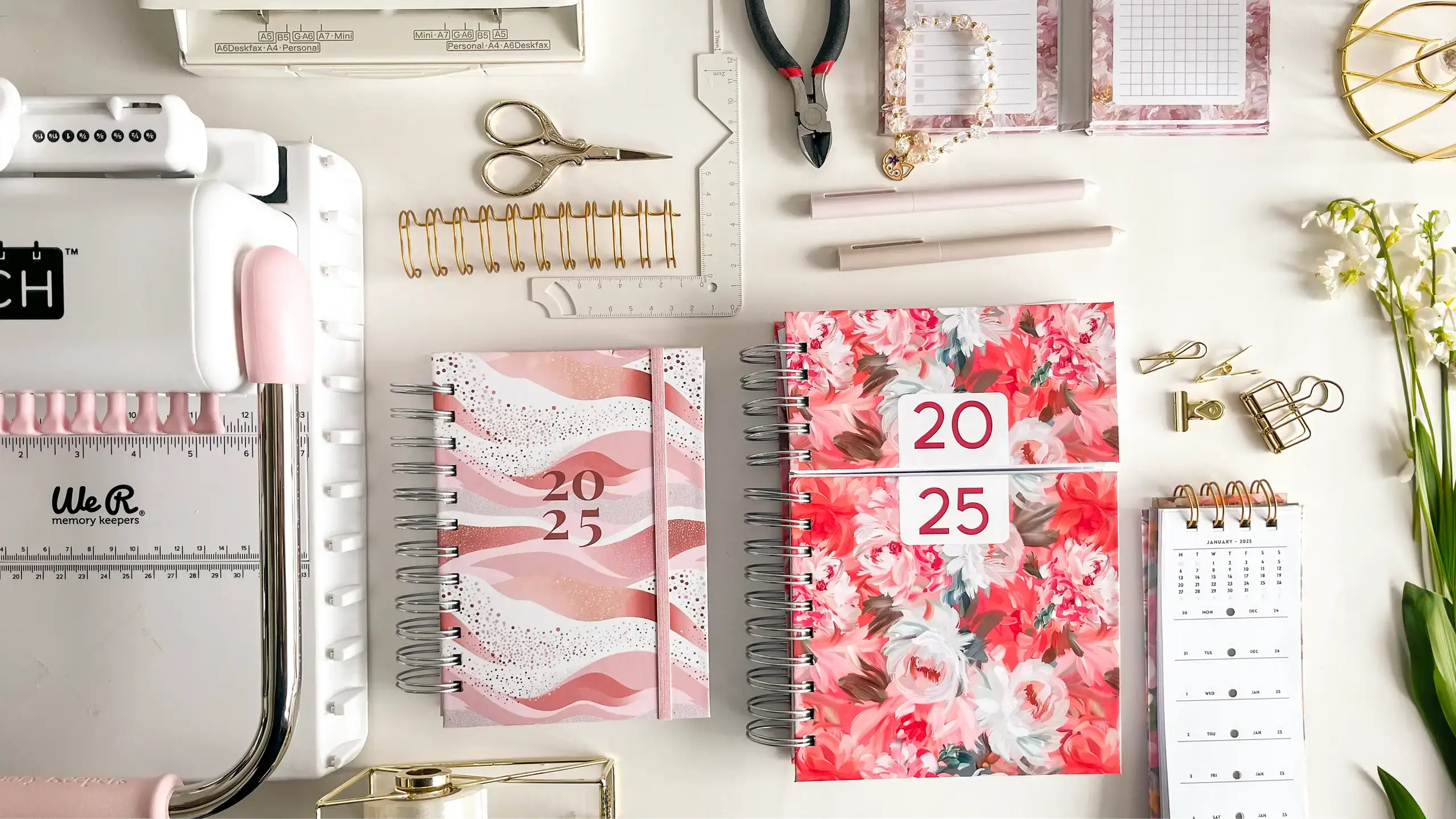 A custom-made personalized planner, the kind given as a Christmas gift